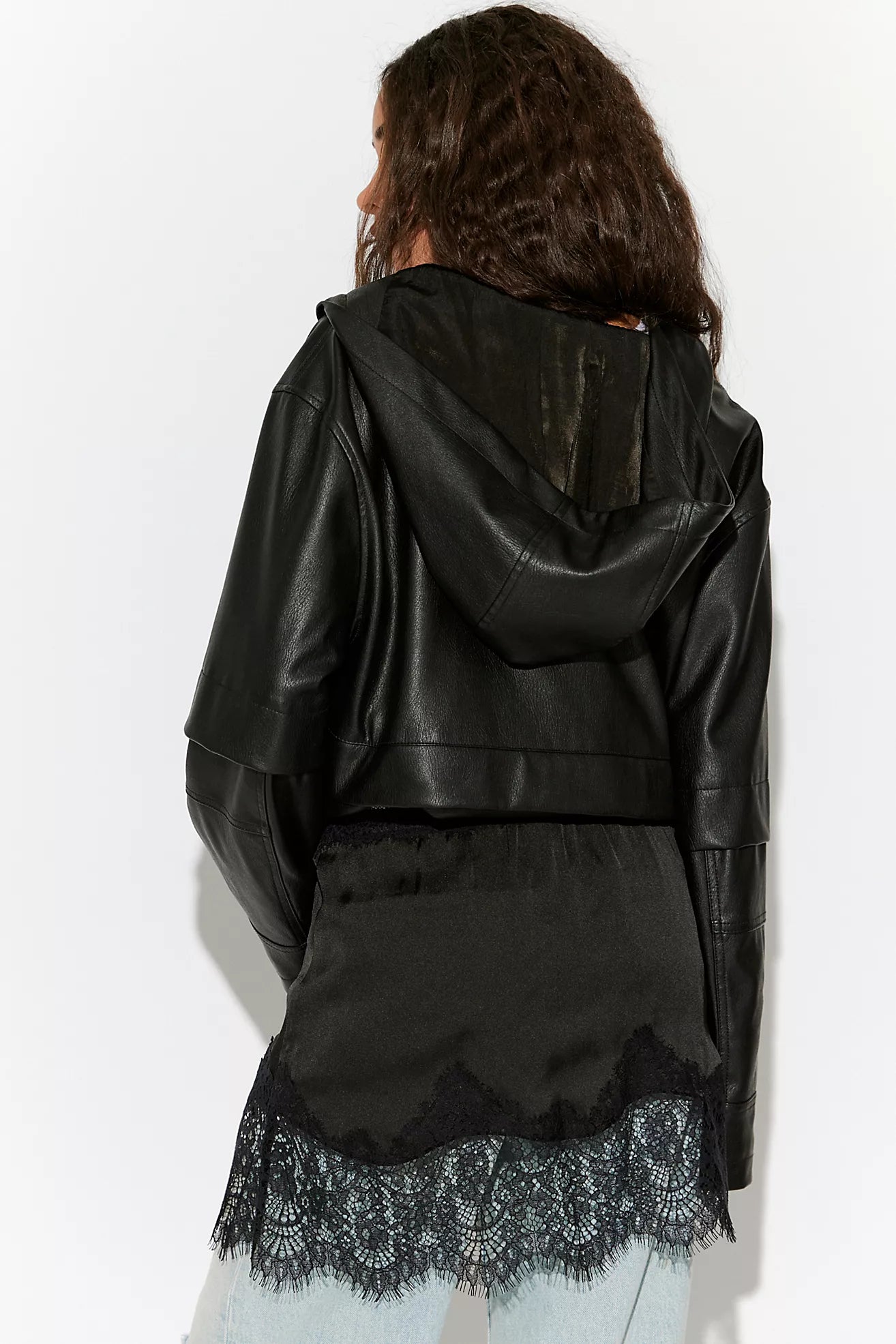 Meet In The Middle Half Skirt - Black