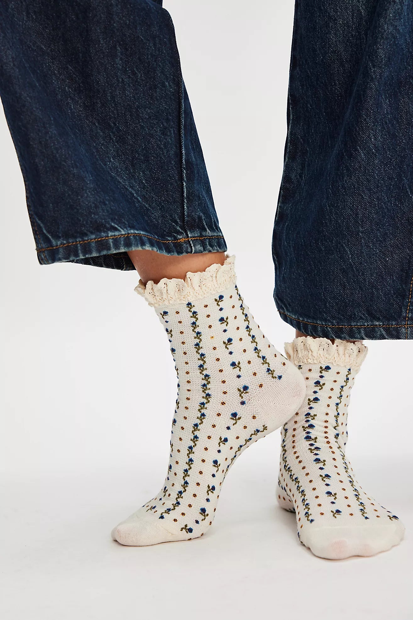Rosebud Waffle Knit Sock - Ivory
