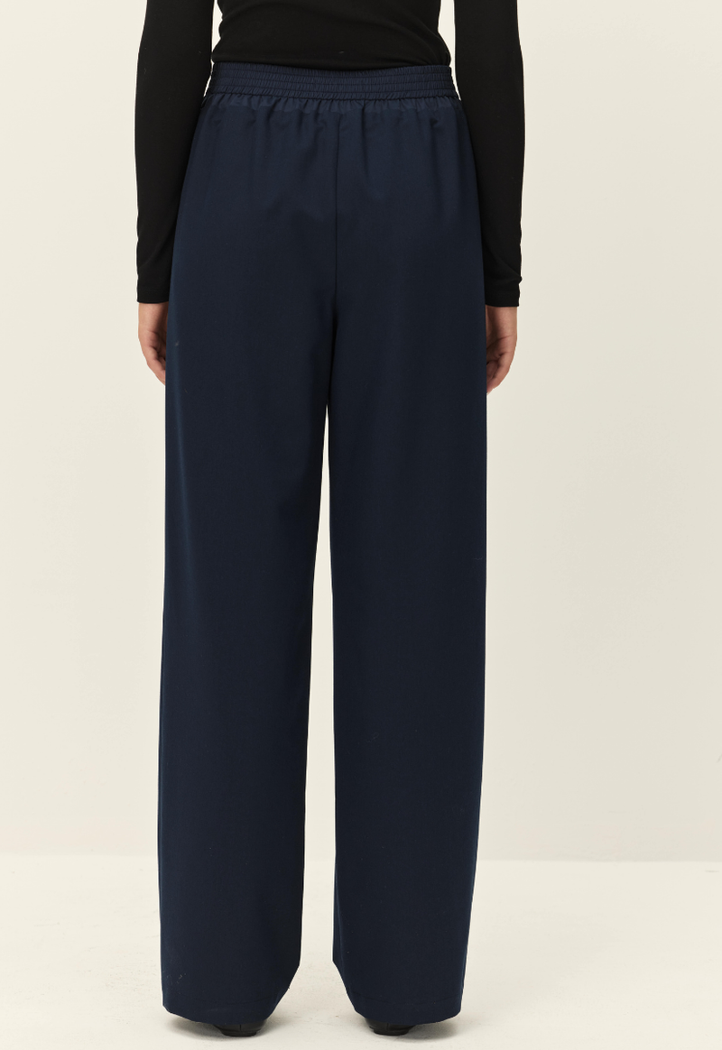 Clair Pant - Navy
