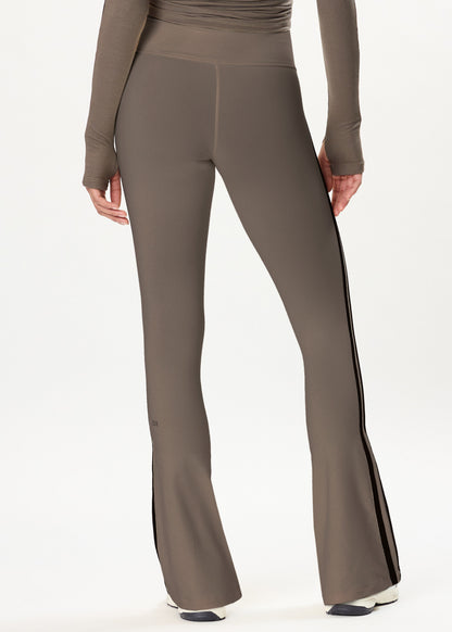 Raquel Flare Legging - Lentil