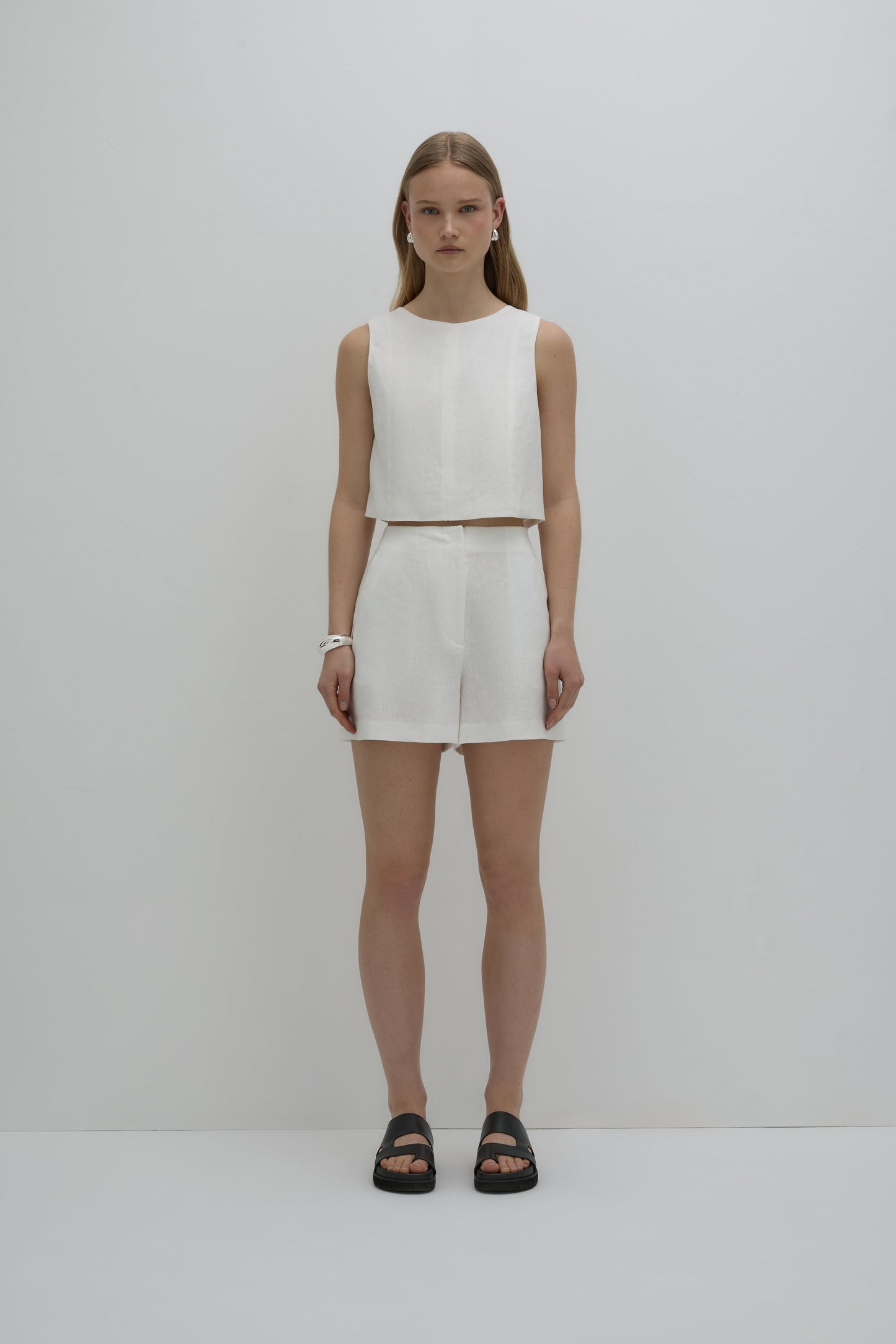 Marli Linen Short - White